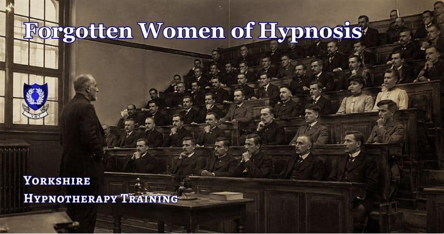 Women in Hypnosis History. Vintage lecture hall with panelled seating, a psychologist lectures to a room full of men, with just two women (AI-generated)